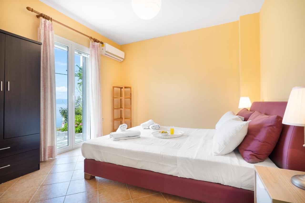 Pavio Villa Poros  Exterior photo