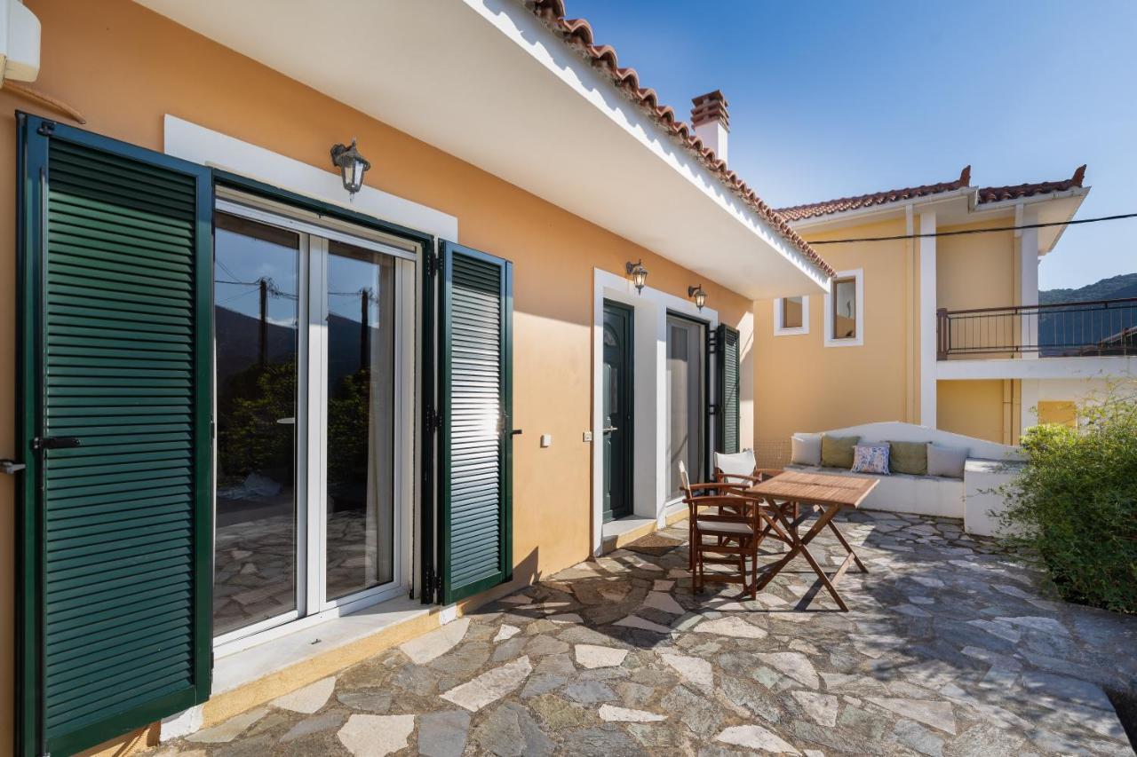 Pavio Villa Poros  Exterior photo